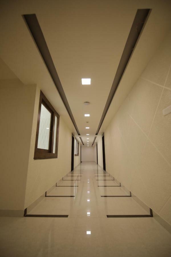 Hotel Shringar Palace Хубли Екстериор снимка