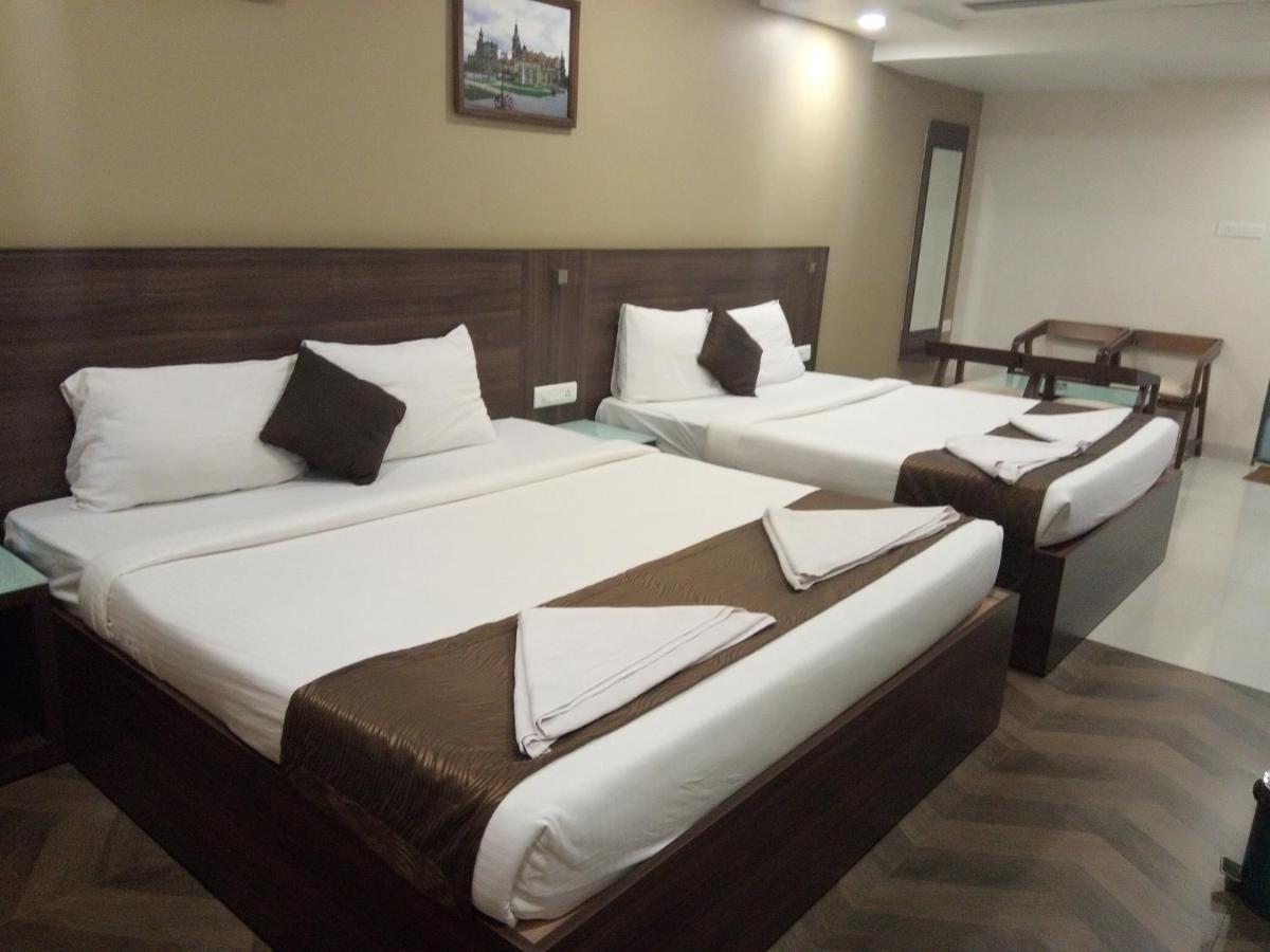 Hotel Shringar Palace Хубли Екстериор снимка