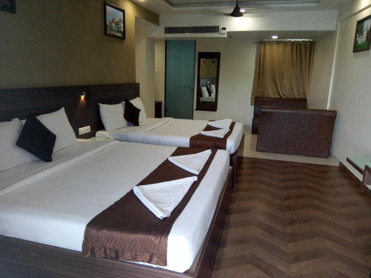 Hotel Shringar Palace Хубли Екстериор снимка