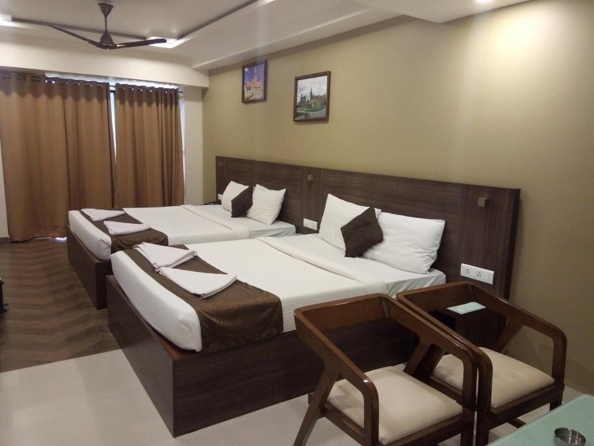 Hotel Shringar Palace Хубли Екстериор снимка